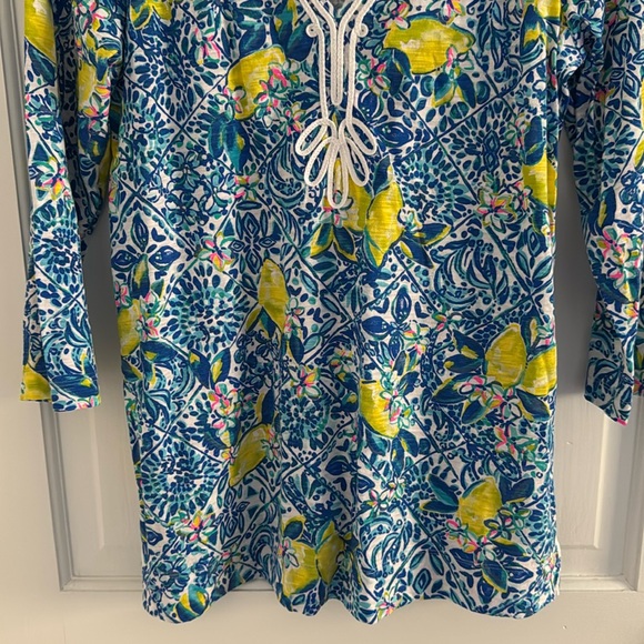 Like New Lilly lemon Top - Picture 5 of 7